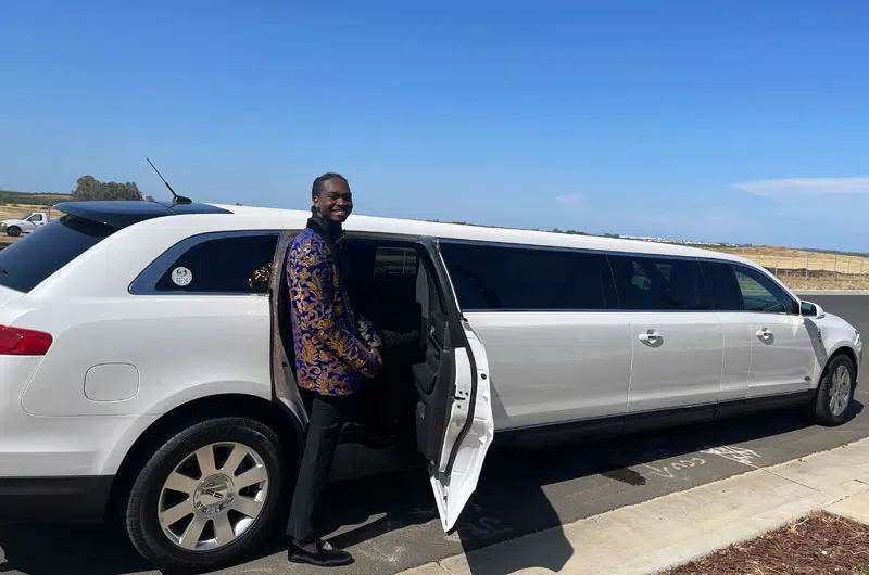 Prom-Graduation-Party-Limo
