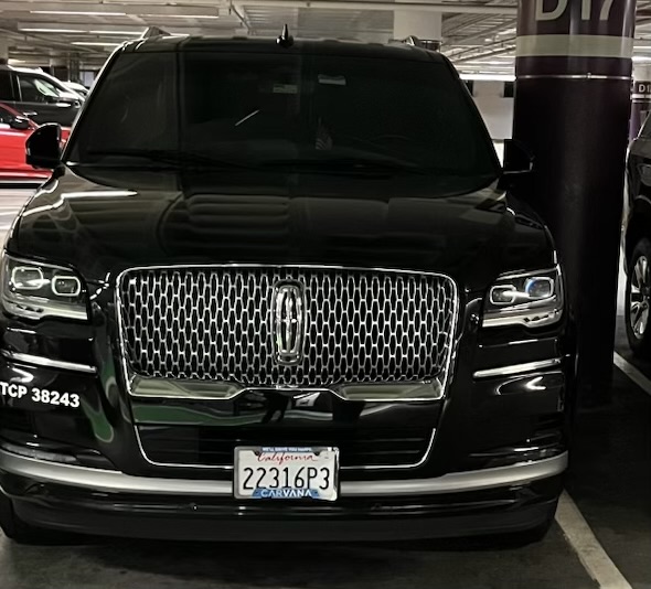 Book Executive Sedan in Union City California United States